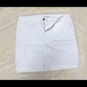 White denim skirt